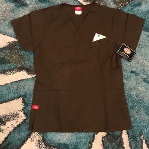 Brown XS Dickies scrub top